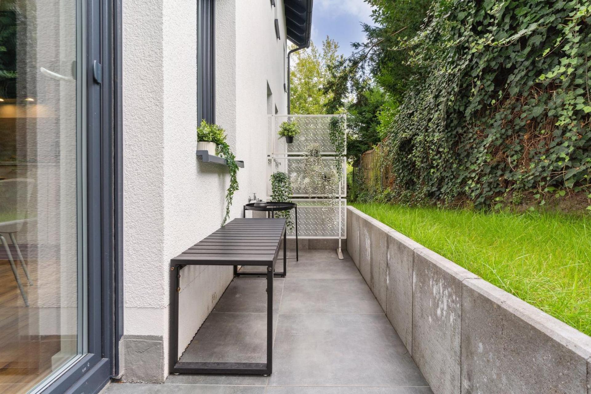 Deluxe Apartment In Bielefeld City Mit Parkplatz Und Terrasse Buitenkant foto